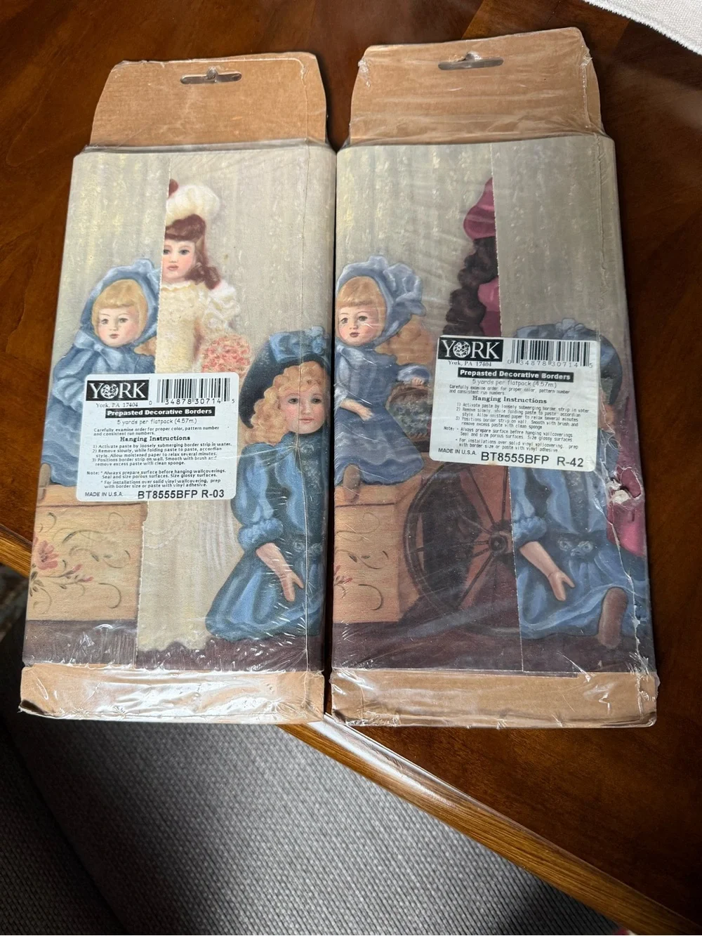 2 Vintage Victorian Dolls York Wallpaper Borders